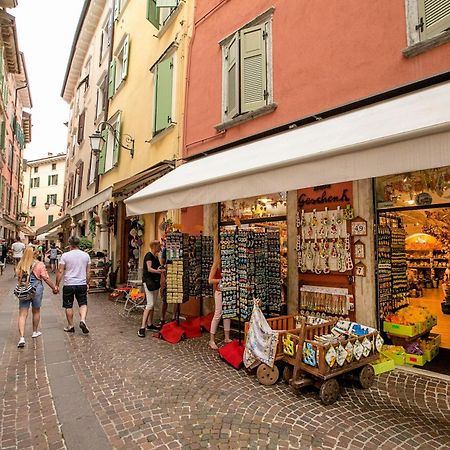 Appartamento Centro Storico Riva - Happy Rentals Exterior photo